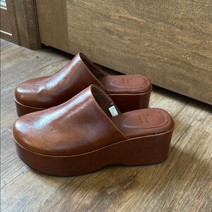 Brown Leather Platform mules